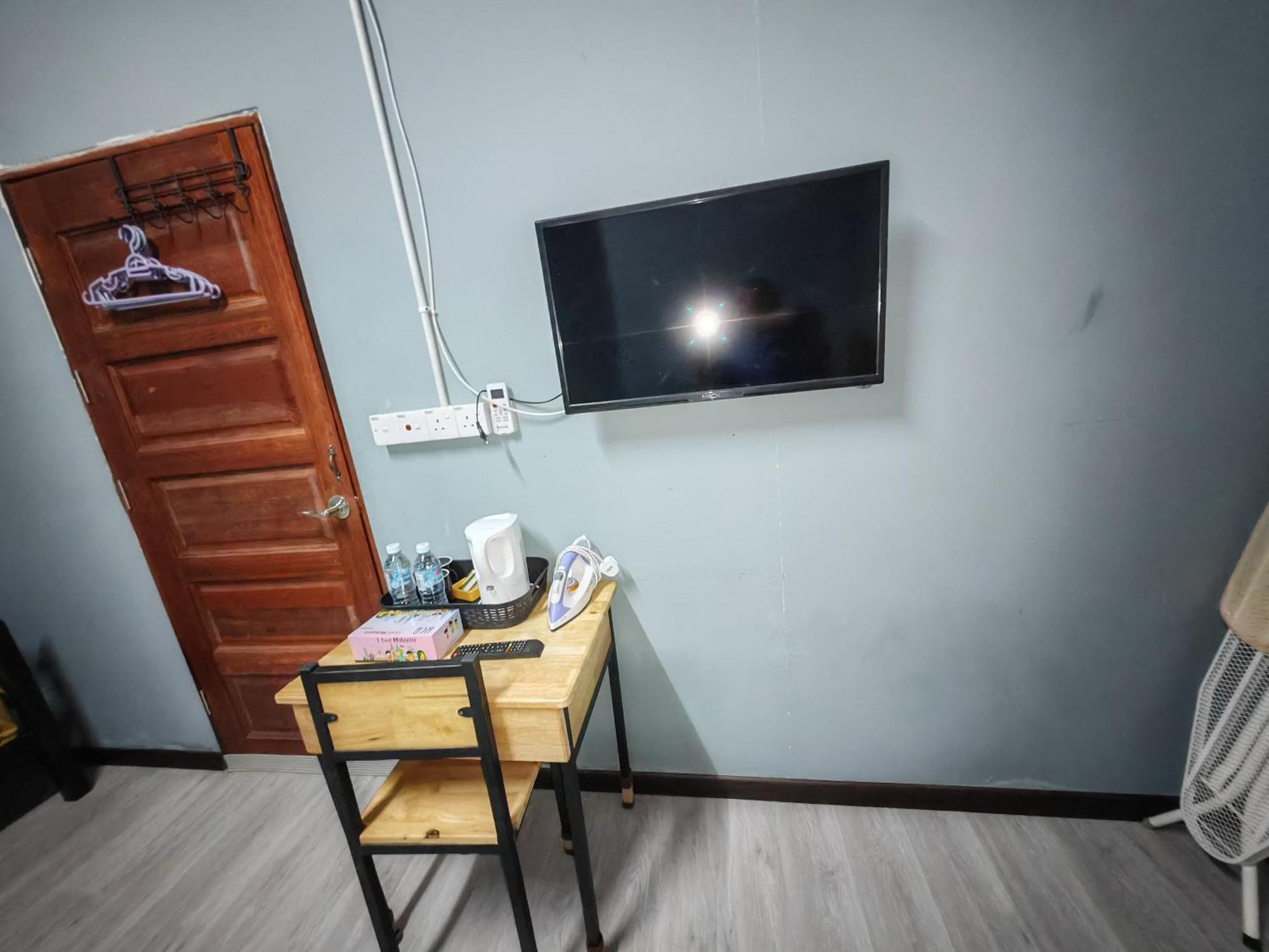 Roo Stay Tok Wan 1 Kampong Nail Номер фото